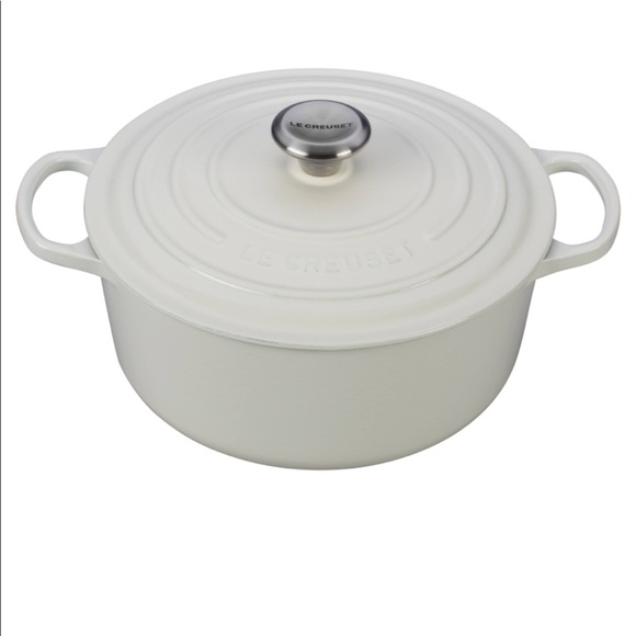Le Creuset Other - New Le Creuset 5.5q #26 white dull